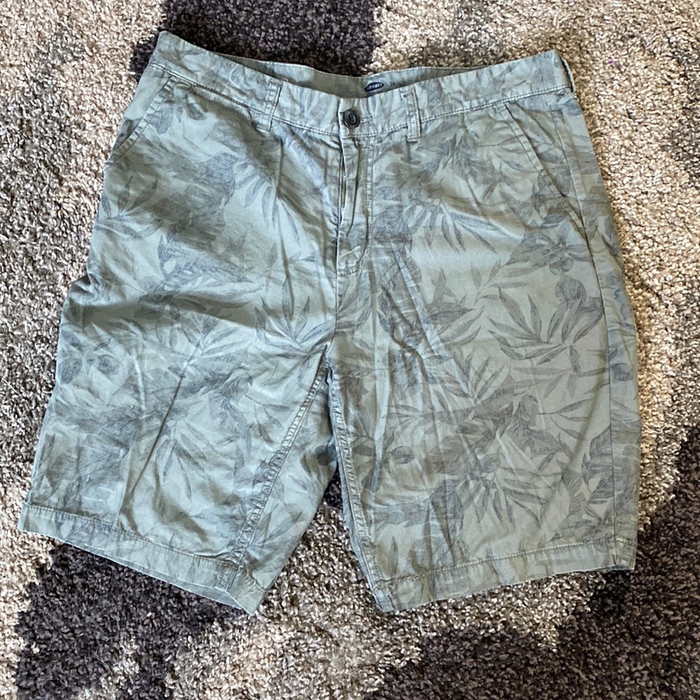 Mens tropical print shorts from Old Navy